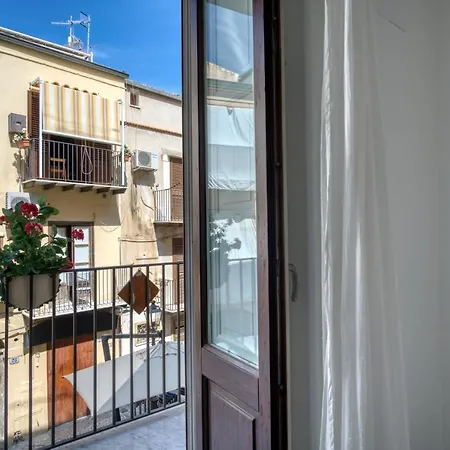 Villa Bordonaro - By Vacation Service-3