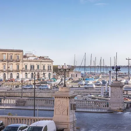 Darsena Sunset Suites By Wonderful Italy-2