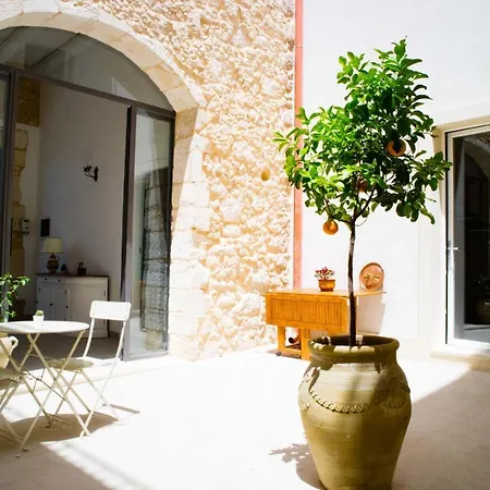 Corte Sicula Rooms-2