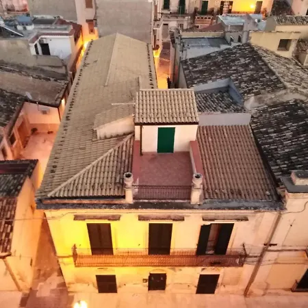 Cataldi'S Rooms Noto-2