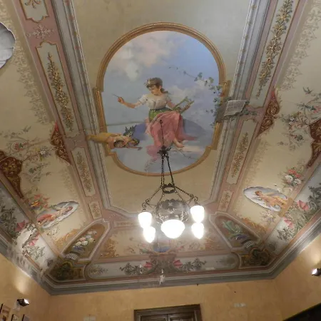 Antico Palazzo Affitti Brevi-3