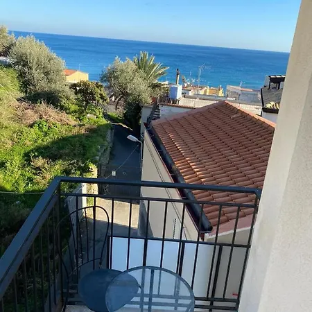 Nick & Santo'S Holiday Homes-2