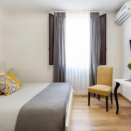 Centre Apartment Grotte Bianche-2