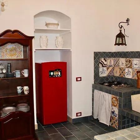 La Siciliana-Di Fronte La Cattedrale-3
