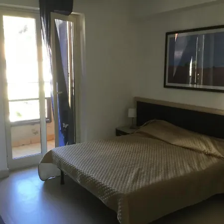Taormina Stationhouse-3