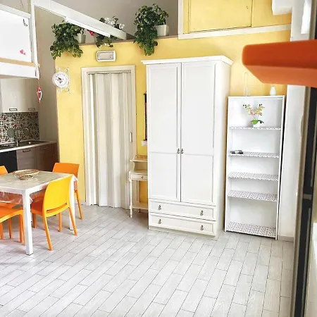 L'Angolo Di Laura Comfortable Rooms-3