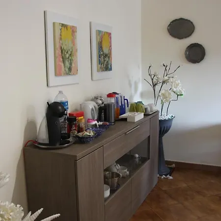 B&B Alexander-Room And Breakfast-2