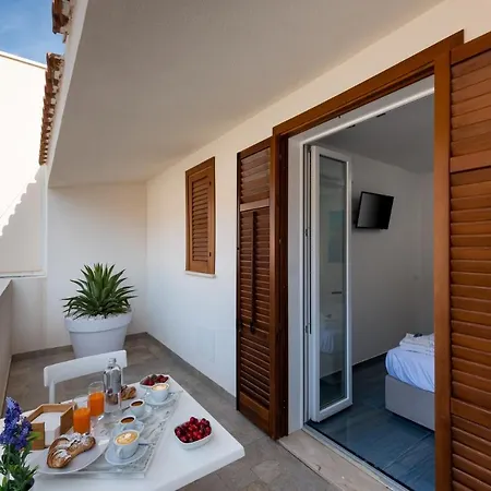 Le Maree Comfort Rooms-3