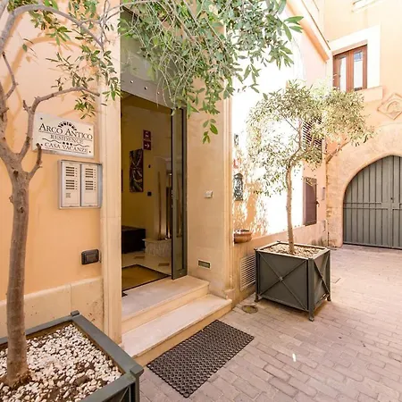 Residence Arco Antico-3