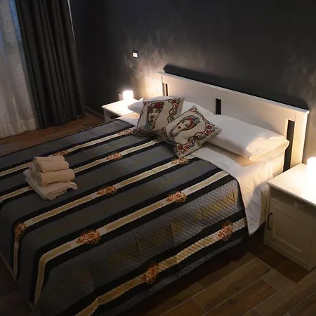 La Jacaranda Rooms-3