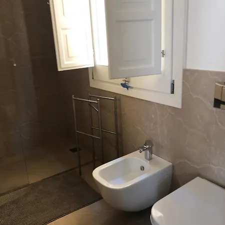 Bijou Apartment-2