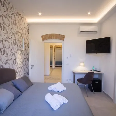 Villa Valverde Apartments E B&B-3