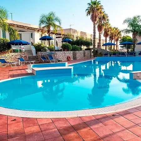 Appartamento All'Interno Del Villaggio Cala Mancina-2