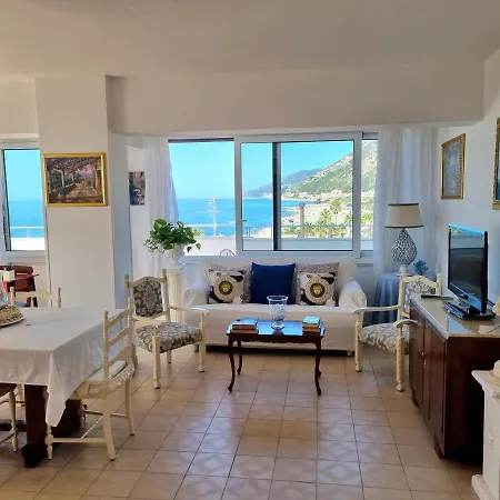 Attico Sul Mare Brolo-2
