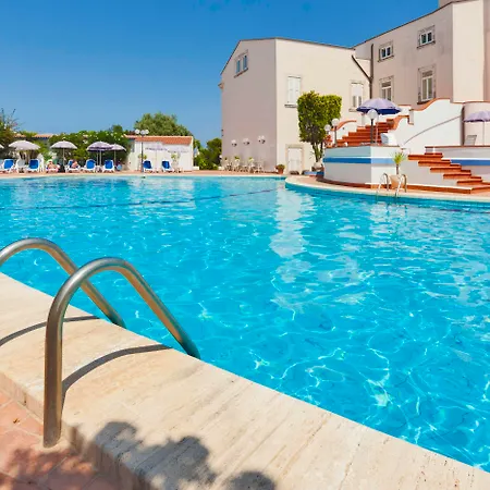 Grand Hotel Villa Politi-3