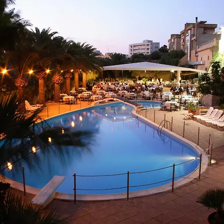 Hotel President-3