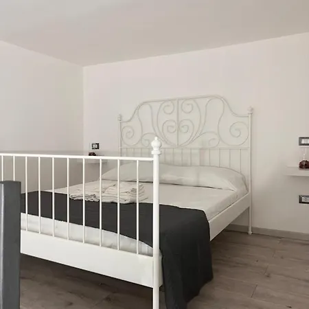 Emilyhouse-3