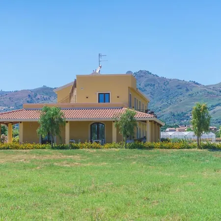 Minissale Farmhouse-3