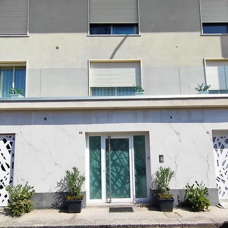 Flavi Home B&B-2