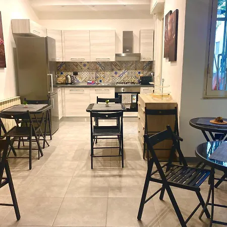 B&B I miti dell Etna Catania Centro vicino il Duomo-3