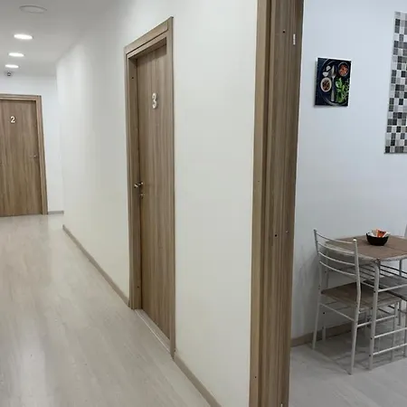 Central Rooms 128-3