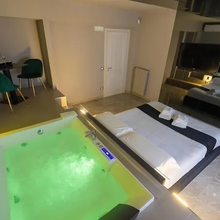 Maximum Exclusive Suite & Spa-2