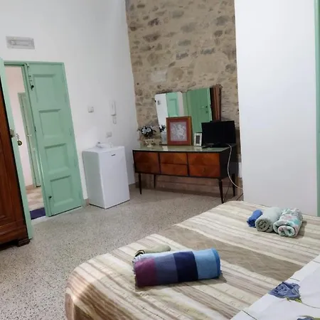 Il vicolo dei tetti-2