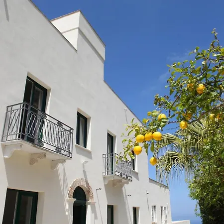 Versomare Room & Suite-2