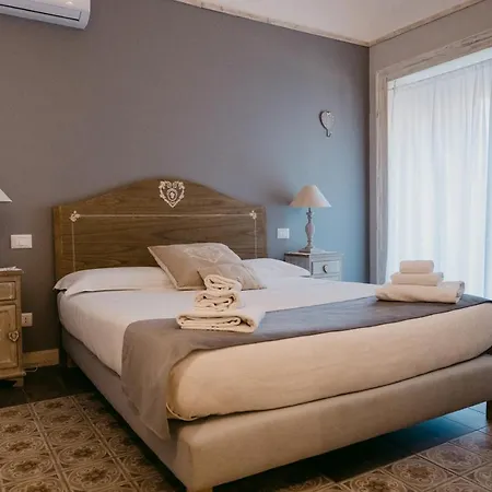 La Casa Di Alma Luxury Rooms-3