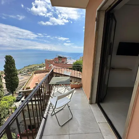Mira Taormina Rooms-3