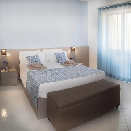 Blueciano Rooms-2