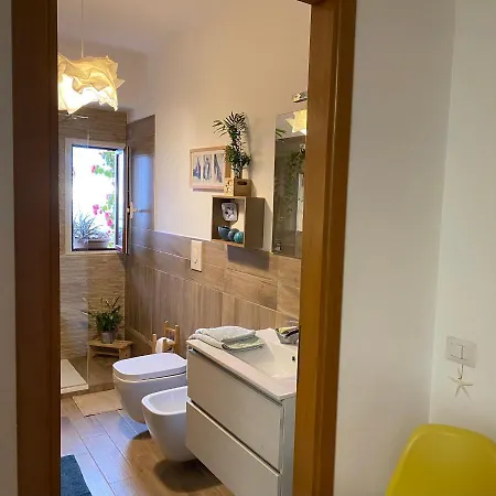Gallery 123 Luxury Room-2