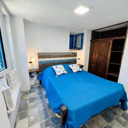 Casa Goletta A 100Mt Dal Mare-3
