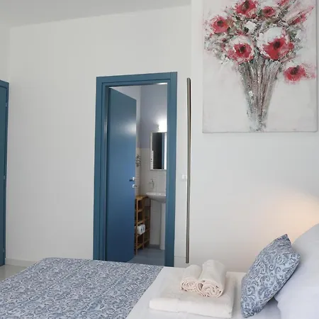 Blueciano Rooms-3