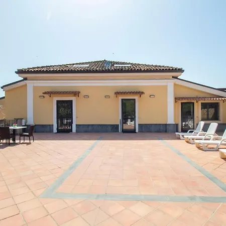 Royal Playa Suite And Apartament -Private Parking- Self Chek Out-2