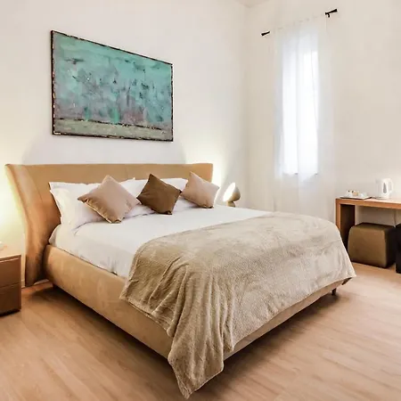 Kepos Rooms And Suites-2