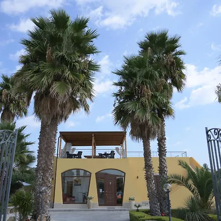 B&B Sale e Sole sul Mare-2