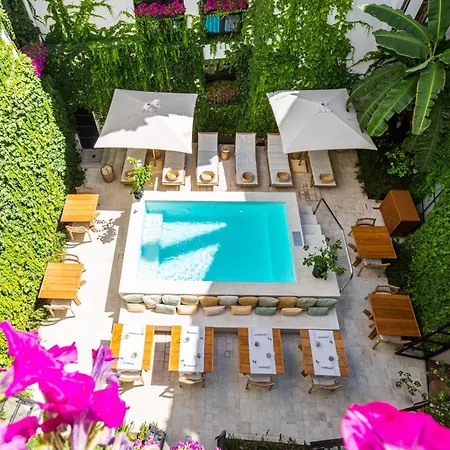 Casa Nostra Luxury Suites & Spa-3