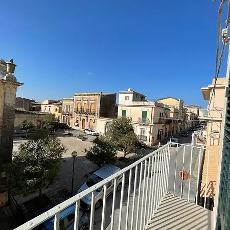 Casa Crispi-3