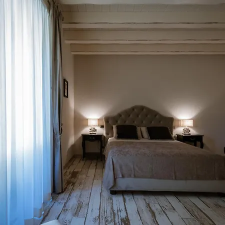 Donna Carolina Luxury Rooms-2