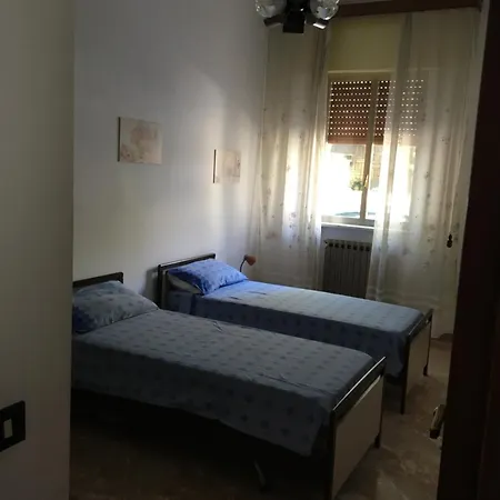 Affittacamere al piano terra-2