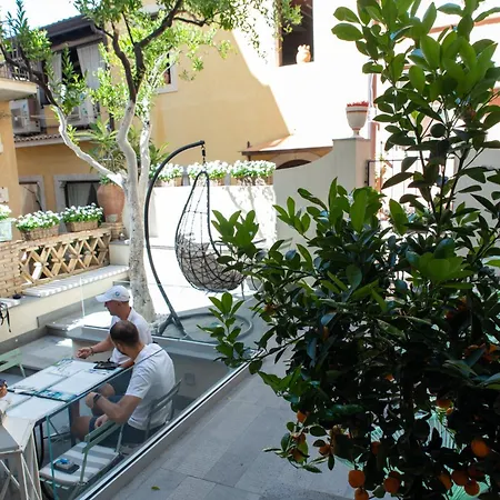 Villa D'Orville luxury suites Taormina-3