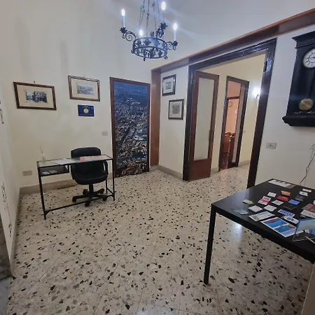 Arco Di Trionfo Palermo Bed & Breakfast-3