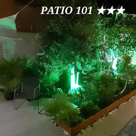 Patio 101 " Exclusive " B&B Boutique By Randazzo-3