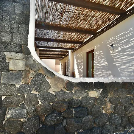 Kuddie Rosse Eco-Friendly Residence-2