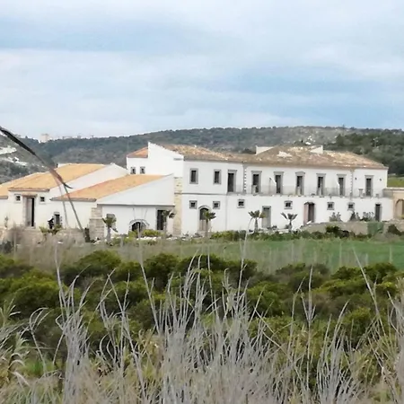 Bramasole Charming House-2