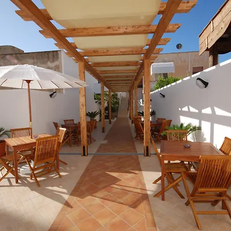 Hotel Altamarea-3