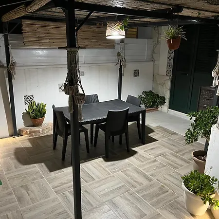Holiday Rooms Ninfa-3