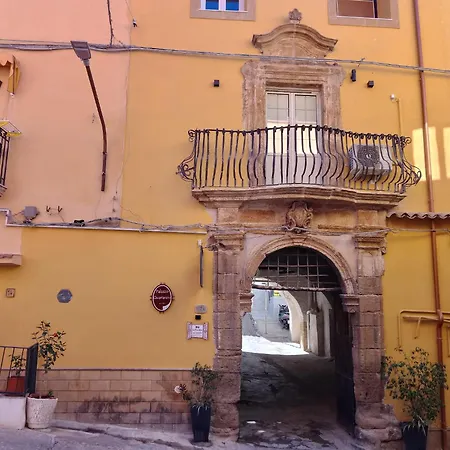 La Finestra sul Cortile B&B-2