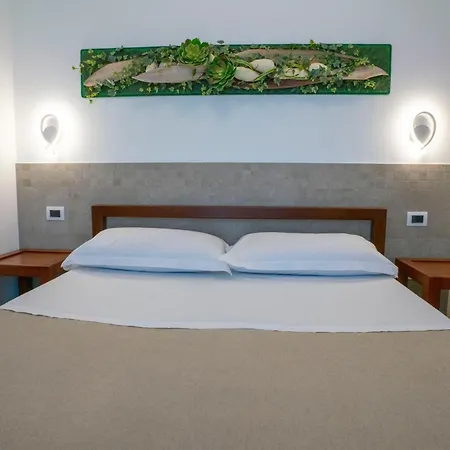 Petit Hotel-2